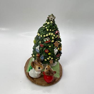 We forest Folk under the Chris mouse tree M-123