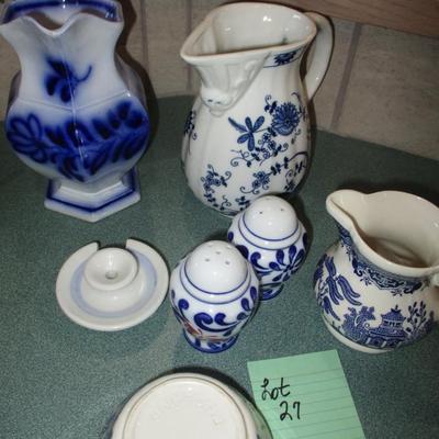Churchill England Pottery/Salt & Pepper Shakers