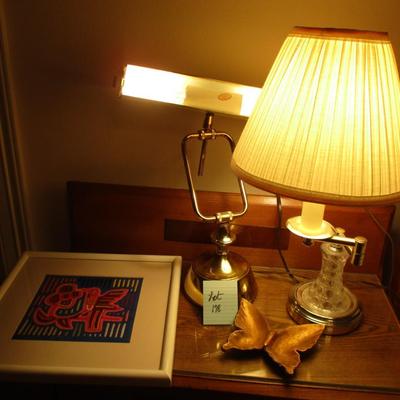 Desk/Table Lamps & Decor