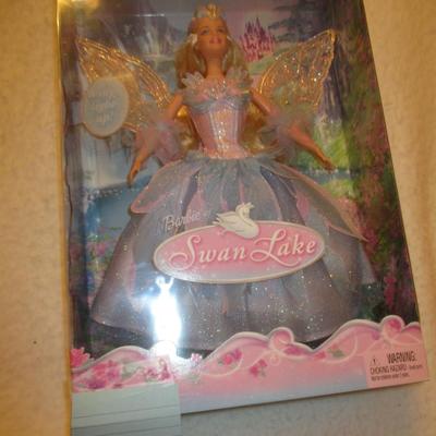 Collector Barbie=Swan Lake