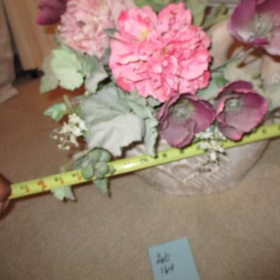 Swan Vase w/Artificial Flowers