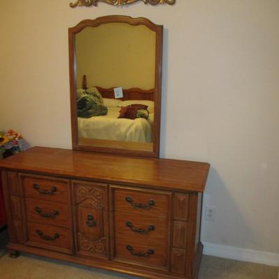 Thomasville Dresser and Mirror