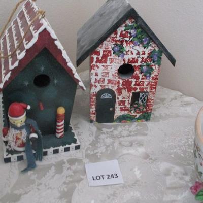 Holiday Painted Birdhouses