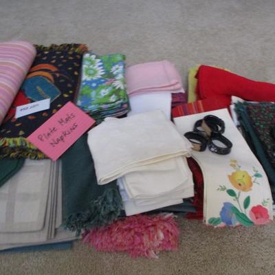 Various Placemats/Napkins