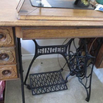 Singer Treadle Sewing Machine
