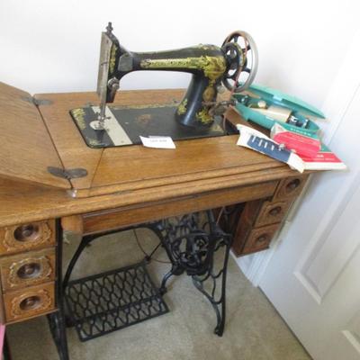 Singer Treadle Sewing Machine
