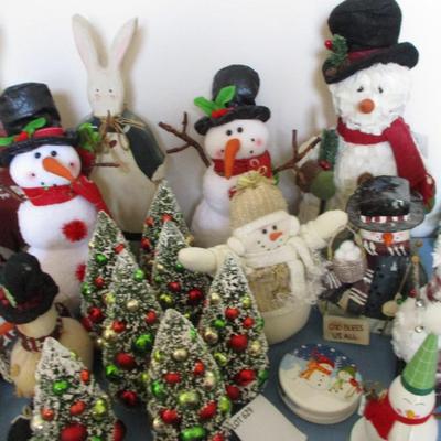 Holiday Decor-- snowmen/Trees