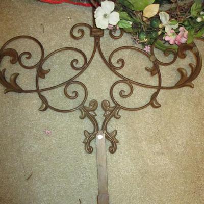 Wreaths/Iron wall decor