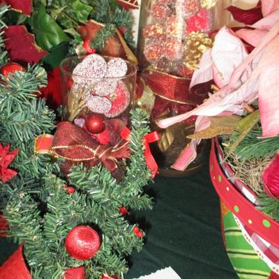 Artificial Holiday Arrangements