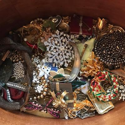ESTATE JEWELRY