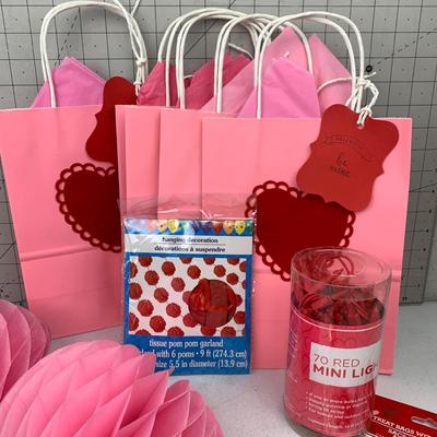 #24 Valentine Gift Bags, Heart Lights, Decor & More