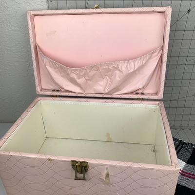 #92 Pink/Black Placemats & Pink Treasure Box