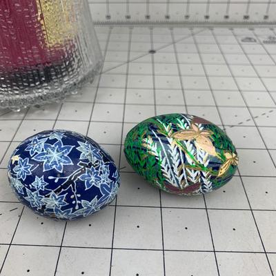 #98 Decorative Eggs & Pitcher