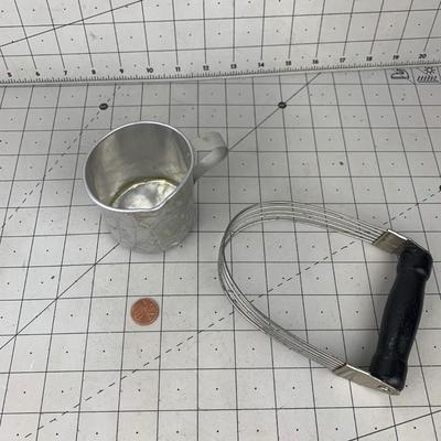 #232 Small Measuring Cup & Baking Tool