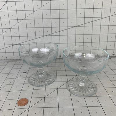 #277 Two Cocktail Glasses
