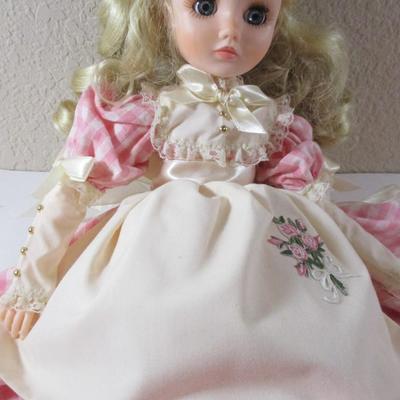 Large Madame Alexander Amy Doll For Repair Only 18 Tall