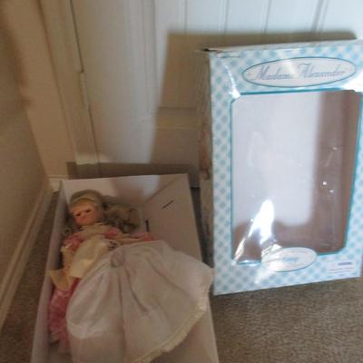 Large Madame Alexander Amy Doll For Repair Only 18 Tall