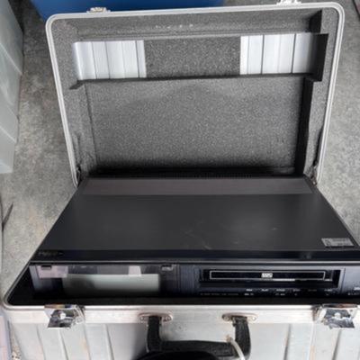 Portable TV/VCR