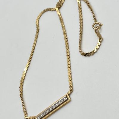 LOT 43: 14K Gold & Diamond Necklace - 16