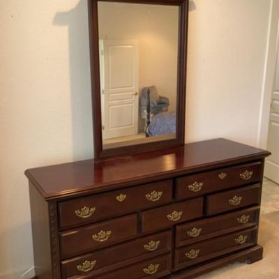 Basset Queen Bedroom Set