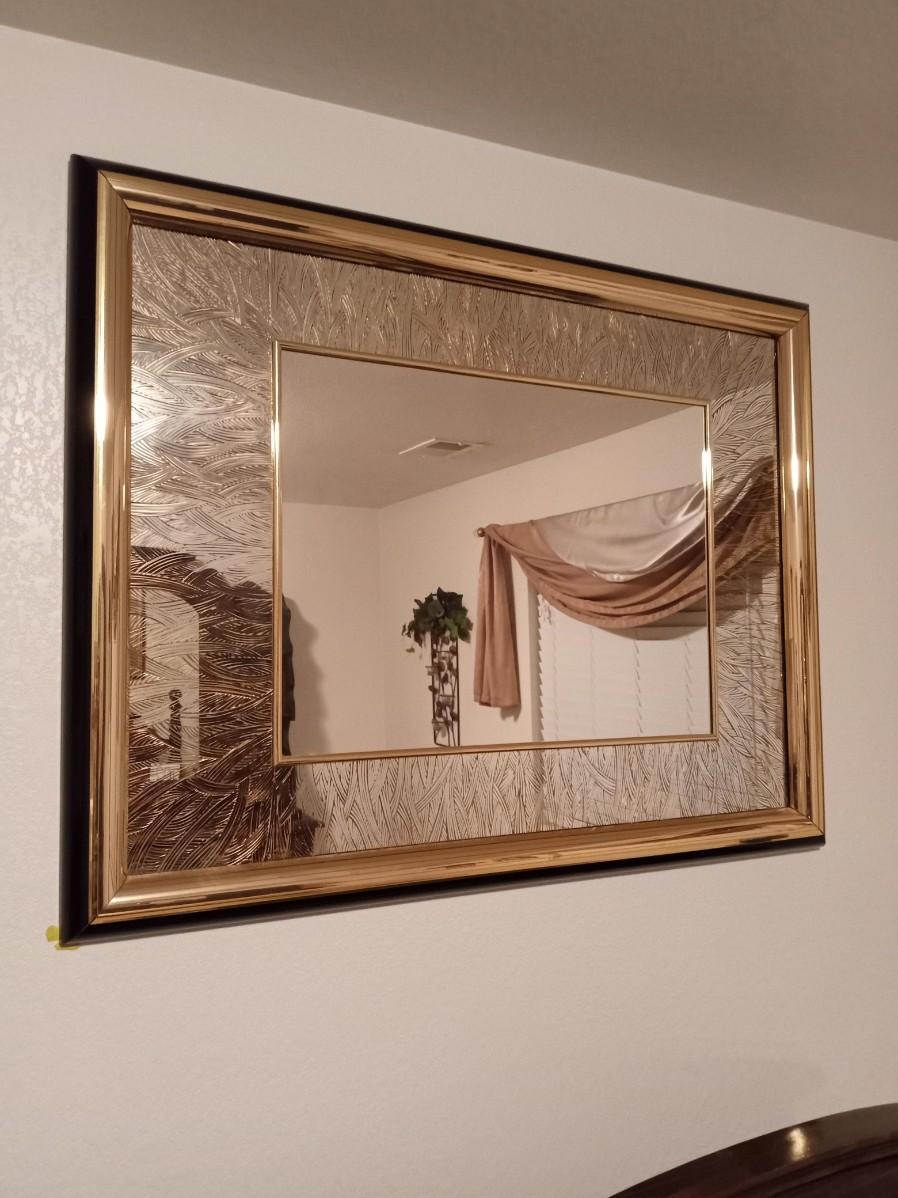 GOLD WALL MIRROR