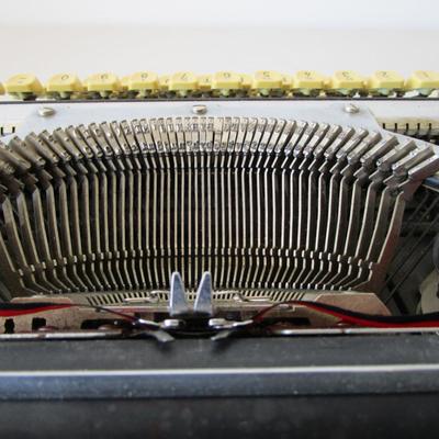#36 Vintage typewriter