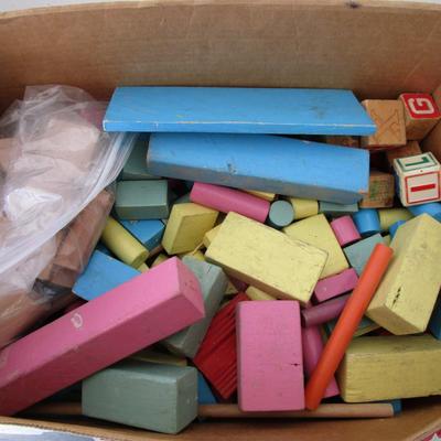 #44 Large lot of wooden blocks