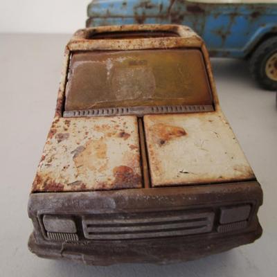 #54 Metal Jeeps and truck