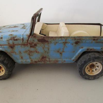 #54 Metal Jeeps and truck