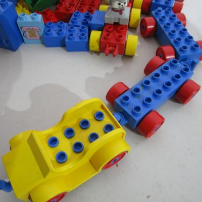 #56 Duplo building blocks