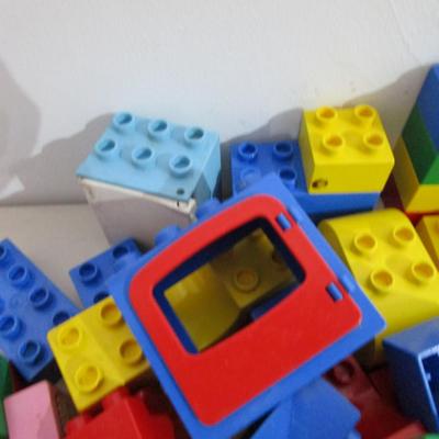 #56 Duplo building blocks
