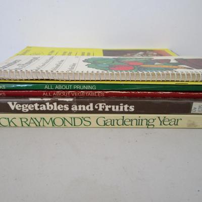 #66 Vintage Gardening books