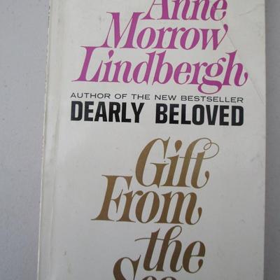 #76 8 Paperback books