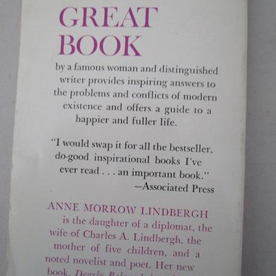 #76 8 Paperback books