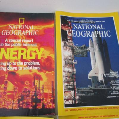 #83 National Geographics 1981 (5 plus 1 special edition), 1982 (2), 1983 (1), 1984 (2)
