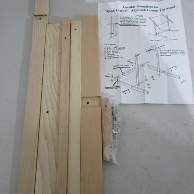 #100 Quick Crafter Adjustable counter top stand