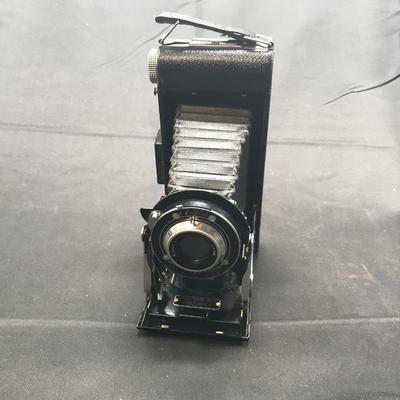 VINTAGE CAMERA