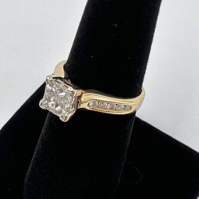 14K YG ~ Diamond Ring ~ Size 7
