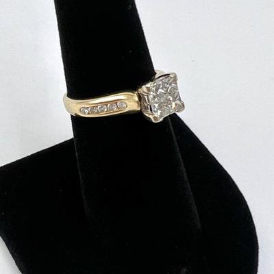 14K YG ~ Diamond Ring ~ Size 7