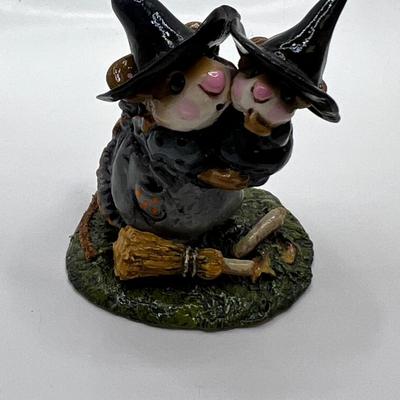Wee Forest Folk Plight of the broken broom M-069a