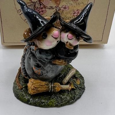 Wee Forest Folk Plight of the broken broom M-069a