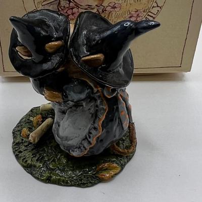Wee Forest Folk Plight of the broken broom M-069a