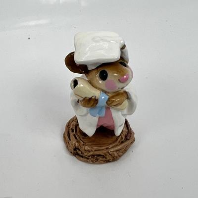  Graduate Mouse  M-058