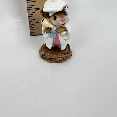  Graduate Mouse  M-058