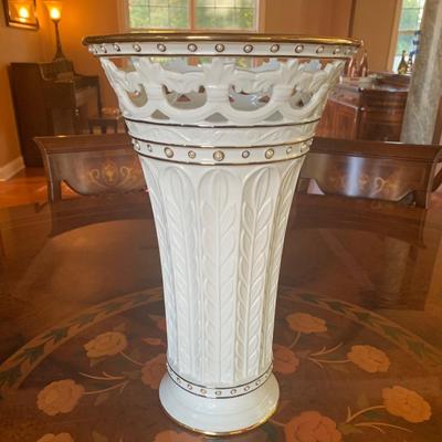 LOT 13R: Florentine & Pearl Lenox Vase