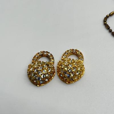 LOT 78: Mixed Jewelry Lot - Earrings, Pins, and Anklet - 9