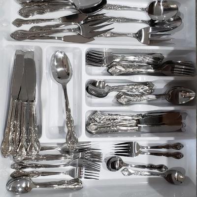 Mixed lot of stainless steel flatware