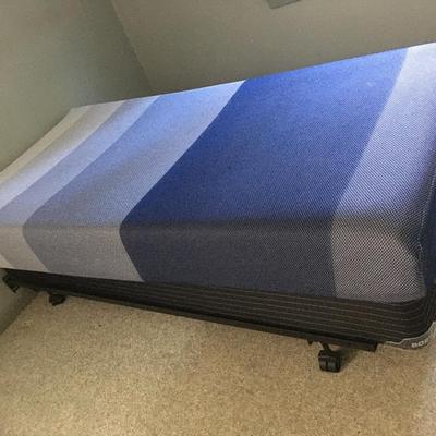 Twin Bobopedic bed