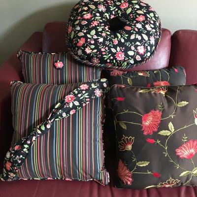 Sofa pillow collection