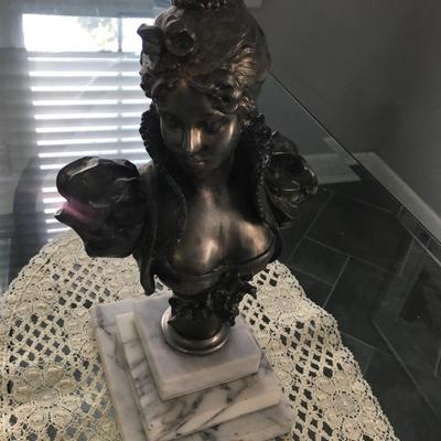 Lovely bronze metal bust of woman